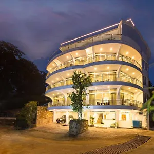 Hotel Sandriana View